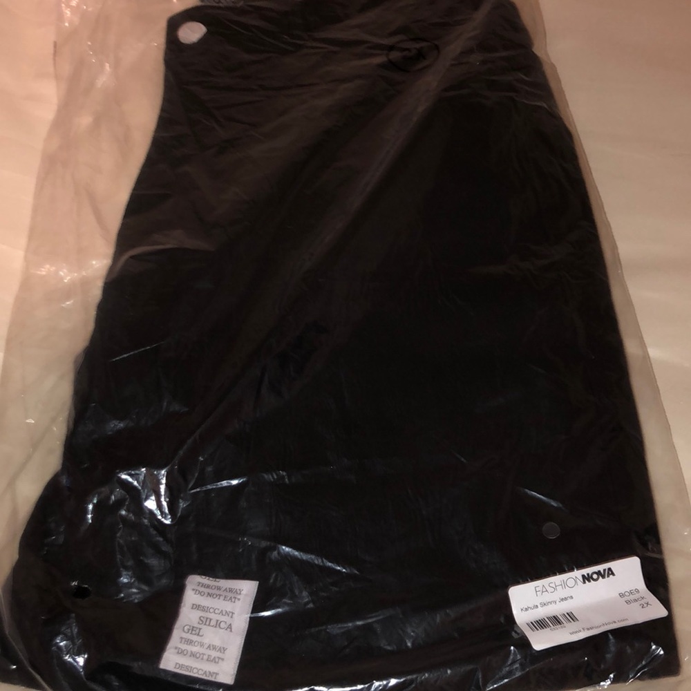 COPY - fashion nova pants AVAILABLE !!!